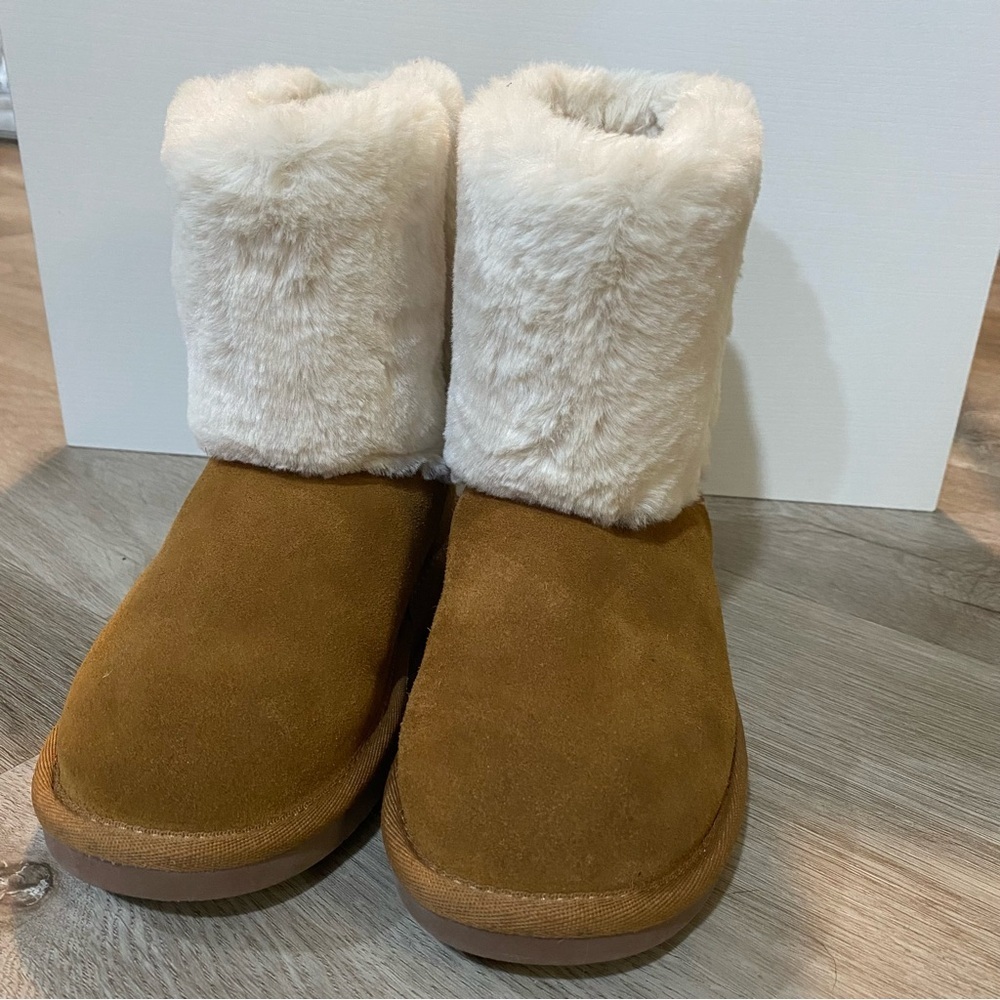 Koolaburra by UGG Aubrei Short Girl’s Booties